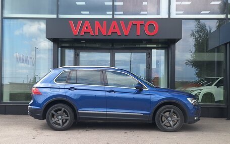 Volkswagen Tiguan II, 2018 год, 2 950 000 рублей, 4 фотография