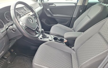 Volkswagen Tiguan II, 2018 год, 2 950 000 рублей, 9 фотография
