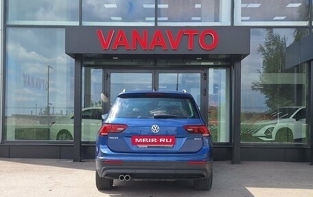 Volkswagen Tiguan II, 2018 год, 2 950 000 рублей, 7 фотография