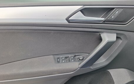 Volkswagen Tiguan II, 2018 год, 2 950 000 рублей, 15 фотография