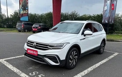 Volkswagen Tiguan II, 2023 год, 2 042 000 рублей, 1 фотография