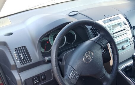 Toyota Corolla Verso I, 2005 год, 710 000 рублей, 7 фотография