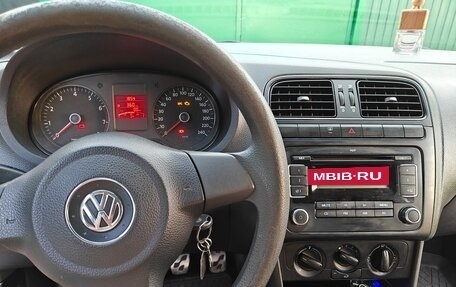 Volkswagen Polo VI (EU Market), 2010 год, 605 000 рублей, 10 фотография