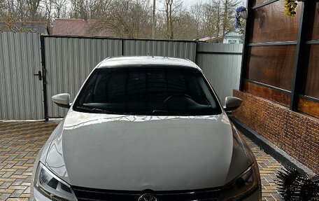 Volkswagen Jetta VI, 2015 год, 450 000 рублей, 2 фотография