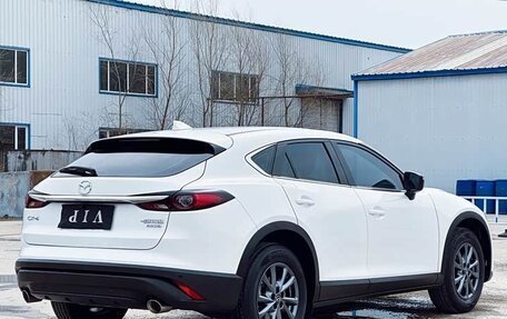 Mazda CX-4, 2023 год, 1 720 000 рублей, 4 фотография