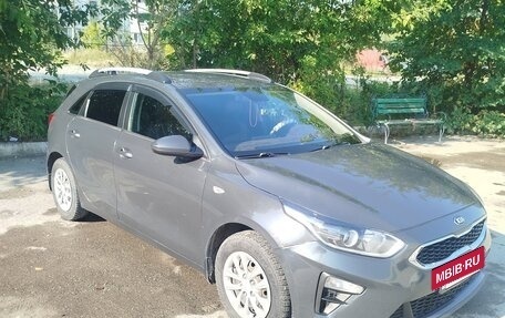KIA cee'd III, 2018 год, 900 000 рублей, 5 фотография