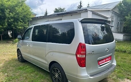Hyundai Grand Starex Grand Starex I рестайлинг 2, 2009 год, 1 700 000 рублей, 13 фотография