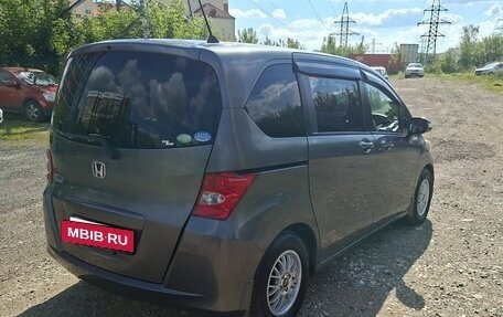 Honda Freed I, 2010 год, 950 000 рублей, 6 фотография
