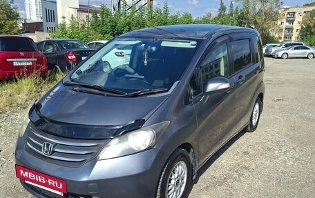 Honda Freed I, 2010 год, 950 000 рублей, 4 фотография