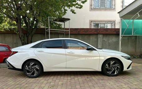 Hyundai Elantra, 2023 год, 2 070 000 рублей, 10 фотография