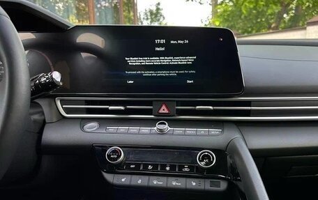 Hyundai Elantra, 2023 год, 2 070 000 рублей, 14 фотография