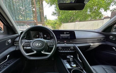 Hyundai Elantra, 2023 год, 2 070 000 рублей, 12 фотография
