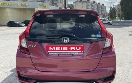 Honda Fit III, 2018 год, 1 080 000 рублей, 8 фотография