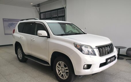 Toyota Land Cruiser Prado 150 рестайлинг 2, 2011 год, 2 550 000 рублей, 3 фотография