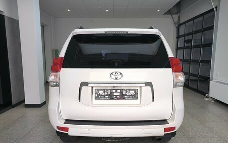 Toyota Land Cruiser Prado 150 рестайлинг 2, 2011 год, 2 550 000 рублей, 5 фотография