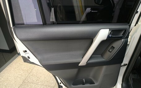 Toyota Land Cruiser Prado 150 рестайлинг 2, 2011 год, 2 550 000 рублей, 24 фотография