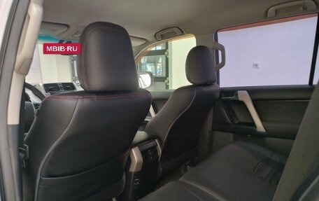 Toyota Land Cruiser Prado 150 рестайлинг 2, 2011 год, 2 550 000 рублей, 25 фотография