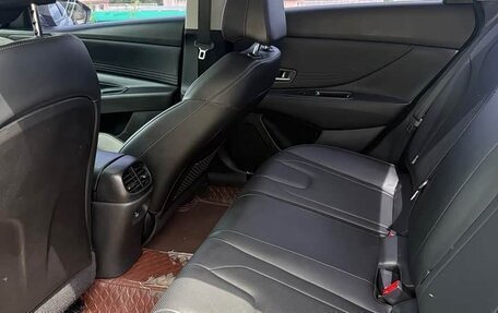 Hyundai Elantra, 2022 год, 1 240 000 рублей, 7 фотография