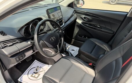 Toyota Yaris XP150 рестайлинг, 2021 год, 1 550 000 рублей, 7 фотография