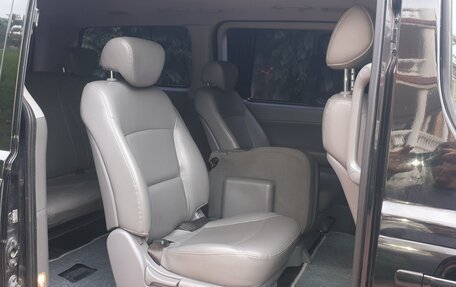 Hyundai Grand Starex Grand Starex I рестайлинг 2, 2013 год, 1 950 000 рублей, 9 фотография