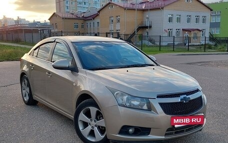 Chevrolet Cruze II, 2011 год, 685 000 рублей, 2 фотография