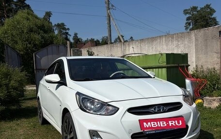 Hyundai Solaris II рестайлинг, 2012 год, 750 000 рублей, 2 фотография