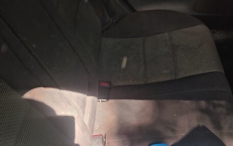 Mazda Atenza II, 2002 год, 280 000 рублей, 17 фотография