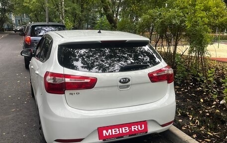 KIA Rio III рестайлинг, 2014 год, 700 000 рублей, 3 фотография