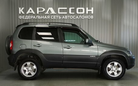 Chevrolet Niva I рестайлинг, 2018 год, 760 000 рублей, 6 фотография