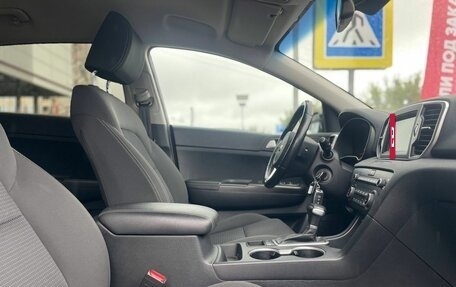 KIA Sportage IV рестайлинг, 2018 год, 2 300 000 рублей, 20 фотография