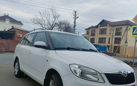 Skoda Fabia II, 2013 год, 585 000 рублей, 3 фотография