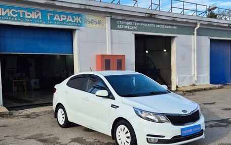 KIA Rio III рестайлинг, 2015 год, 1 090 000 рублей, 2 фотография