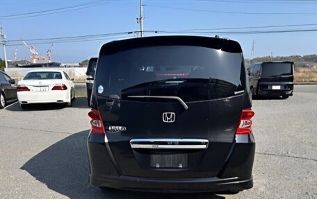 Honda Freed I, 2010 год, 750 000 рублей, 6 фотография