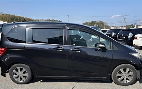 Honda Freed I, 2010 год, 750 000 рублей, 8 фотография