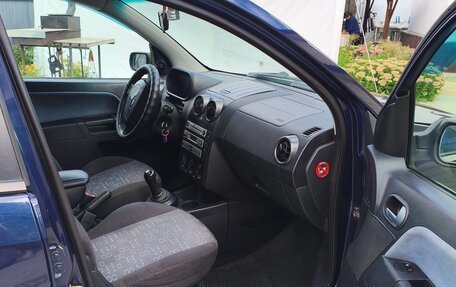 Ford Fusion I, 2005 год, 325 000 рублей, 3 фотография