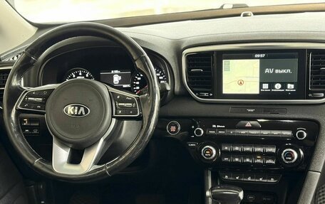 KIA Sportage IV рестайлинг, 2018 год, 2 272 000 рублей, 9 фотография