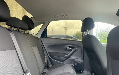 Volkswagen Polo VI (EU Market), 2017 год, 990 000 рублей, 21 фотография