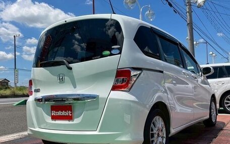 Honda Freed I, 2014 год, 860 000 рублей, 2 фотография