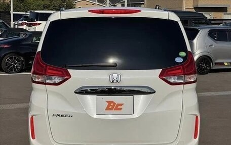 Honda Freed II, 2022 год, 1 200 000 рублей, 5 фотография