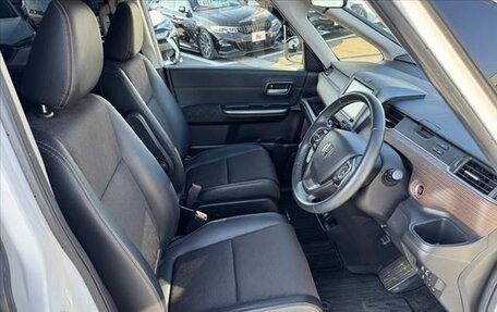 Honda Freed II, 2022 год, 1 200 000 рублей, 9 фотография