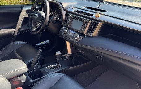 Toyota RAV4, 2013 год, 2 000 000 рублей, 11 фотография
