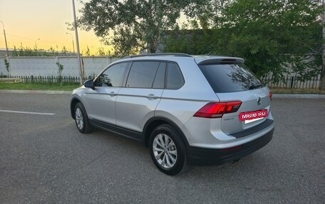 Volkswagen Tiguan II, 2018 год, 2 000 000 рублей, 3 фотография