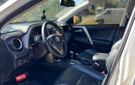 Toyota RAV4, 2013 год, 2 000 000 рублей, 9 фотография