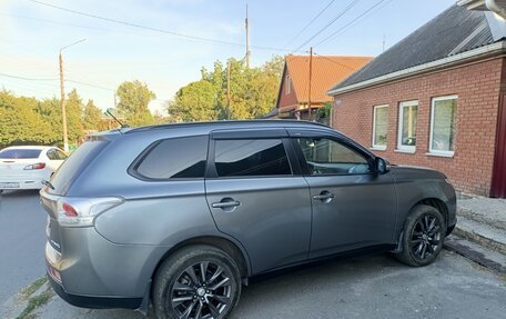 Mitsubishi Outlander III рестайлинг 3, 2012 год, 1 256 000 рублей, 3 фотография