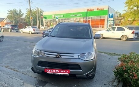 Mitsubishi Outlander III рестайлинг 3, 2012 год, 1 256 000 рублей, 4 фотография