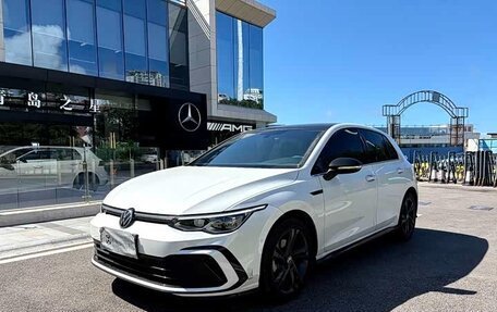 Volkswagen Golf VIII, 2023 год, 1 560 000 рублей, 3 фотография