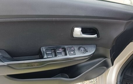 KIA Rio III рестайлинг, 2011 год, 700 000 рублей, 6 фотография