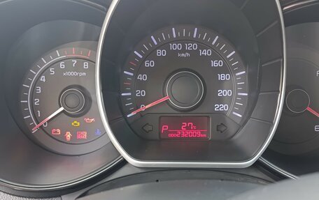 KIA Rio III рестайлинг, 2011 год, 700 000 рублей, 11 фотография