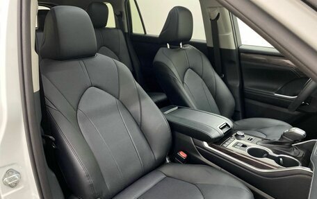 Toyota Highlander, 2025 год, 5 499 000 рублей, 39 фотография