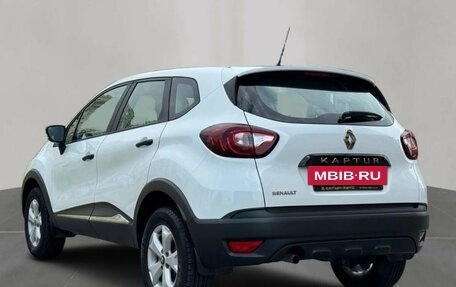 Renault Kaptur I рестайлинг, 2020 год, 1 390 000 рублей, 4 фотография